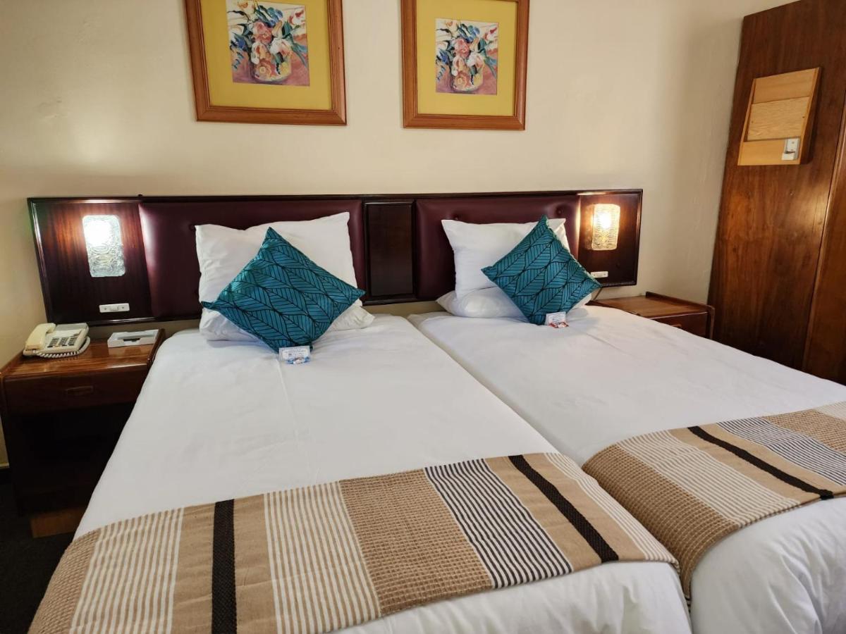 Royal Hotel Ladysmith Bagian luar foto