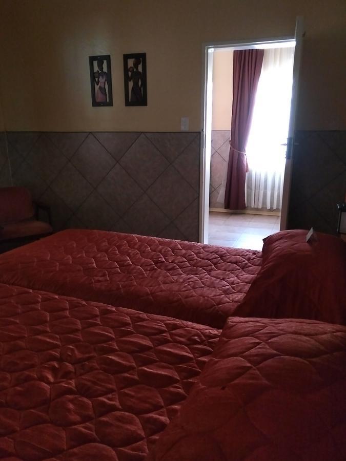 Royal Hotel Ladysmith Bagian luar foto