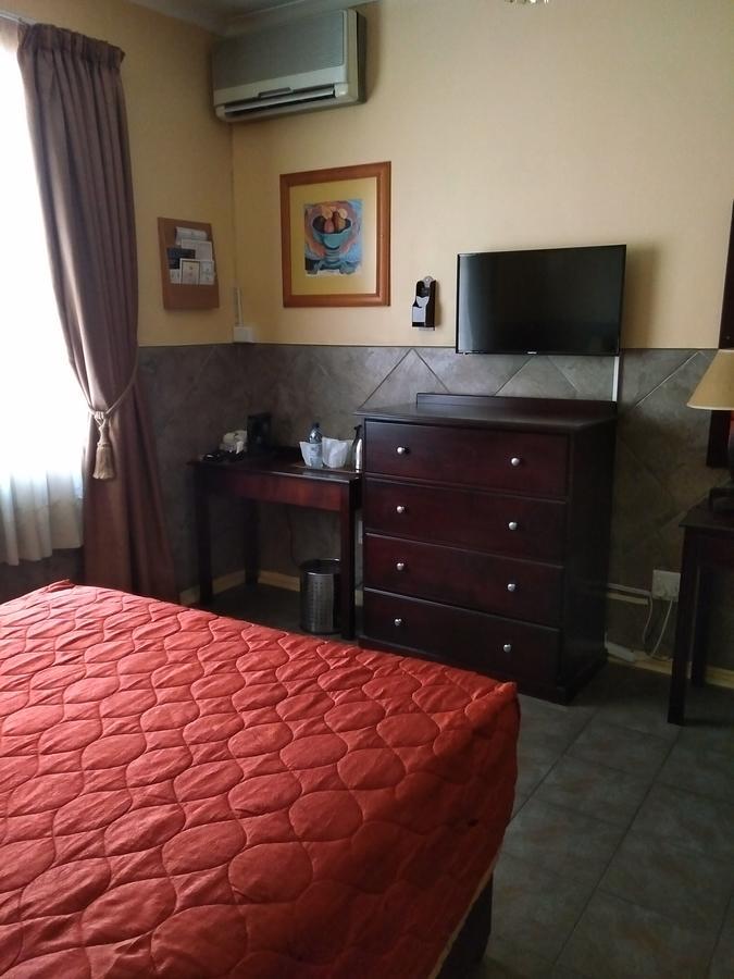 Royal Hotel Ladysmith Bagian luar foto